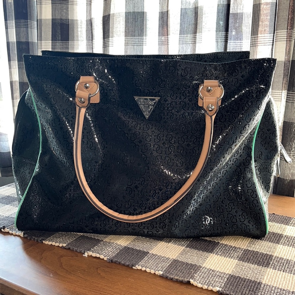 GUESS duffle/purse